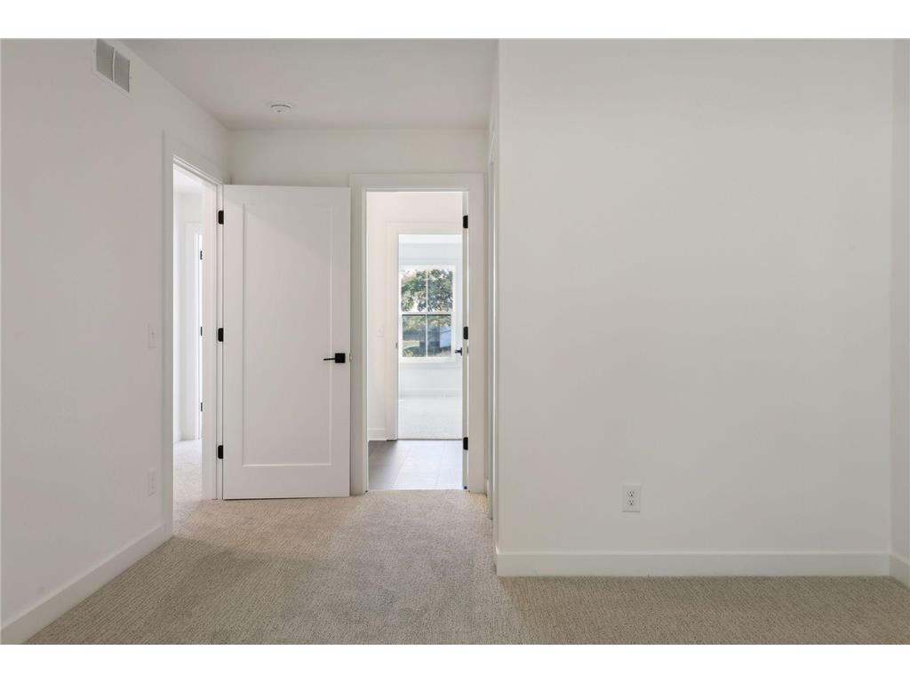 2415 Laurie Court W Roseville MN 55113 6790737 image47