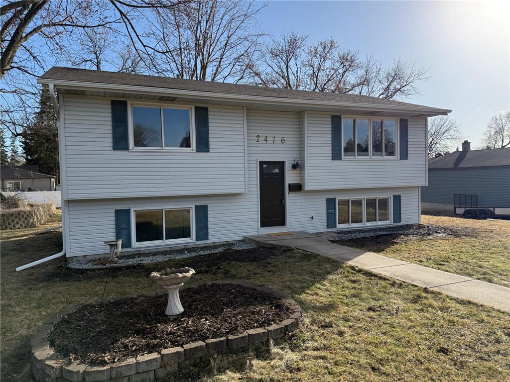 2416 14th Avenue E North Saint Paul MN 55109 7032260 image1