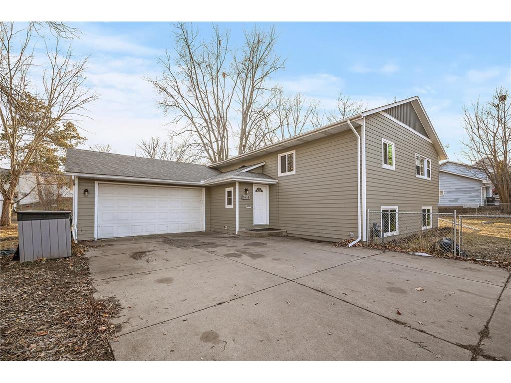 2416 1st Avenue E North Saint Paul MN 55109 6474017 image1