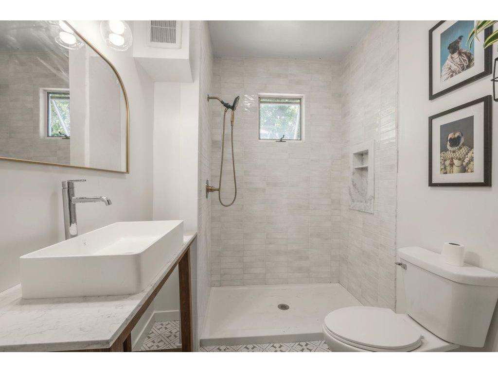 2416 20th Avenue East Farmington WI 54020 7107160 image16