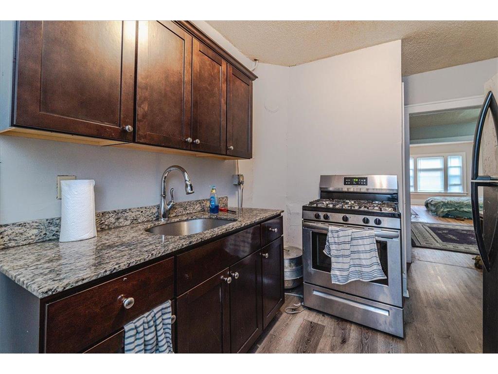 2416 4th Avenue S Minneapolis MN 55404 6780431 image24