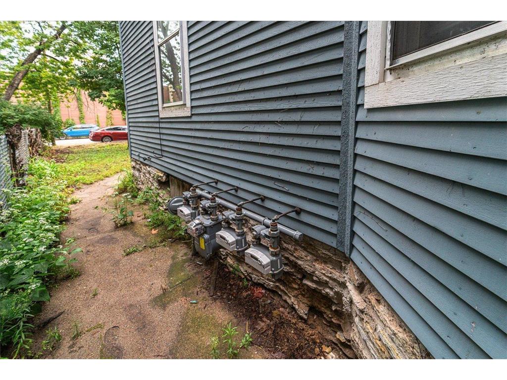 2416 4th Avenue S Minneapolis MN 55404 6780431 image5