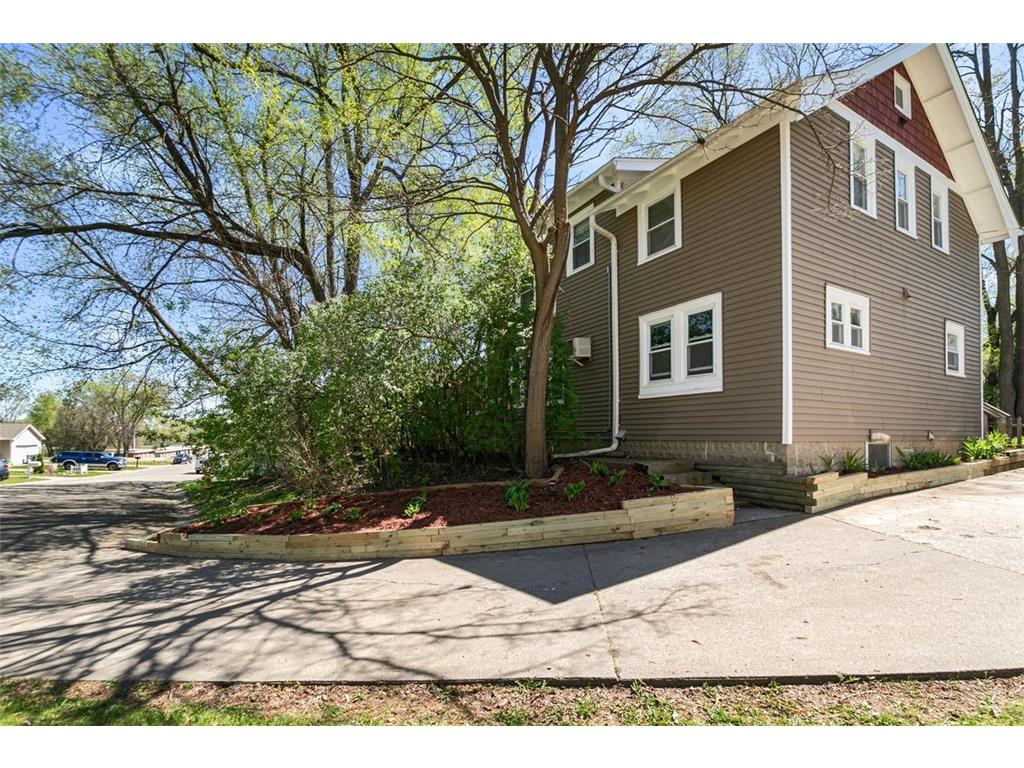 2416 Brenner Court Roseville MN 55113 6714637 image1