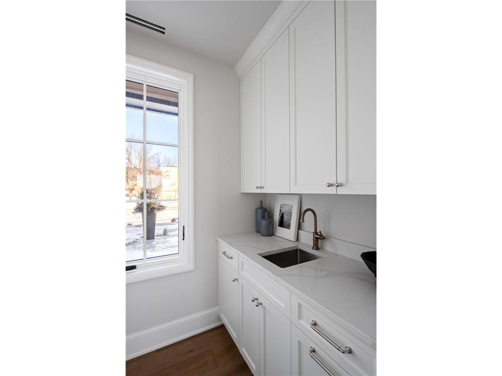 2416 Commerce Boulevard #B1 Mound MN 55364 - Lake Minnetonka 7037513 image33