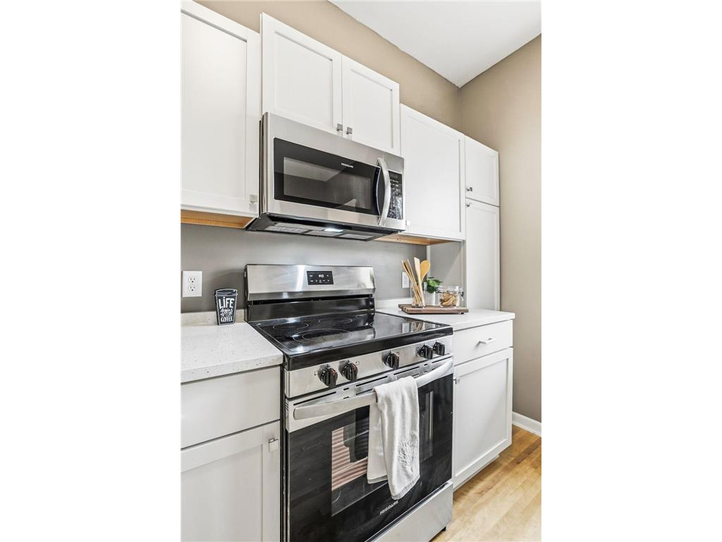 2416 Harriet Avenue Minneapolis MN 55405 7014307 image10