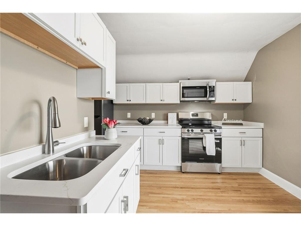 2416 Harriet Avenue Minneapolis MN 55405 7014307 image19