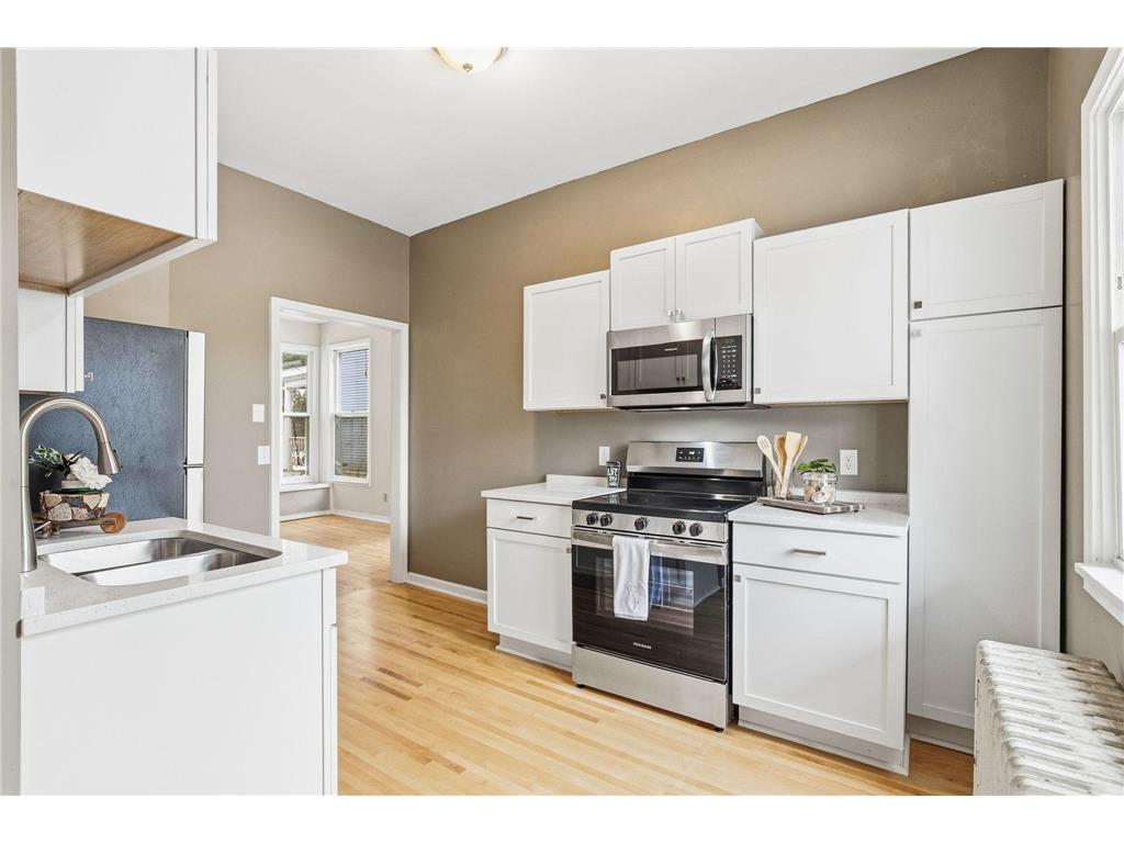 2416 Harriet Avenue Minneapolis MN 55405 7014307 image2