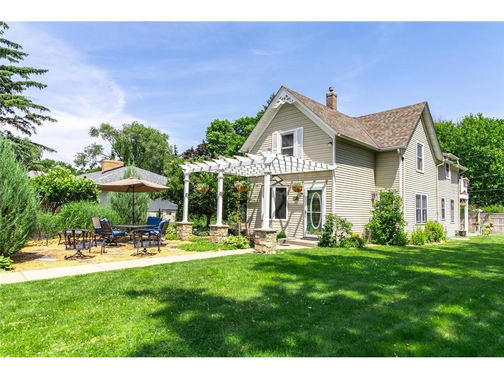 2416 Lexington Avenue N Roseville MN 55113 6755584 image1