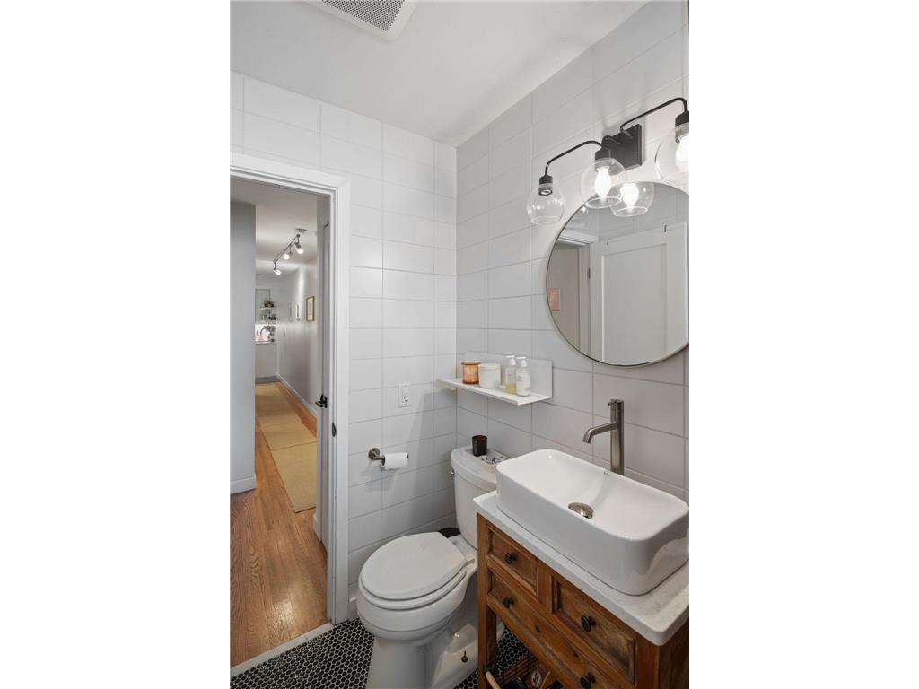 2416 Quincy Street NE Minneapolis MN 55418 7058751 image16