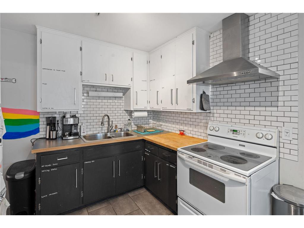 2416 Quincy Street NE Minneapolis MN 55418 7058751 image26