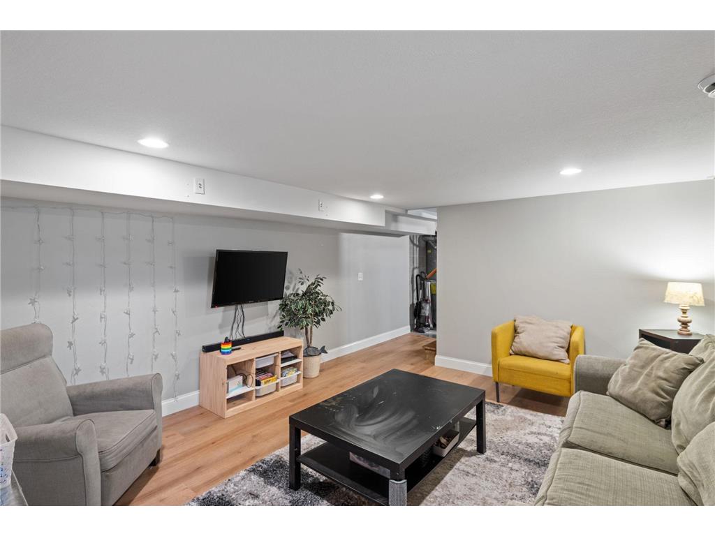 2416 Quincy Street NE Minneapolis MN 55418 7058751 image33