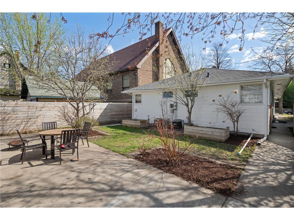 2416 Quincy Street NE Minneapolis MN 55418 7058751 image37