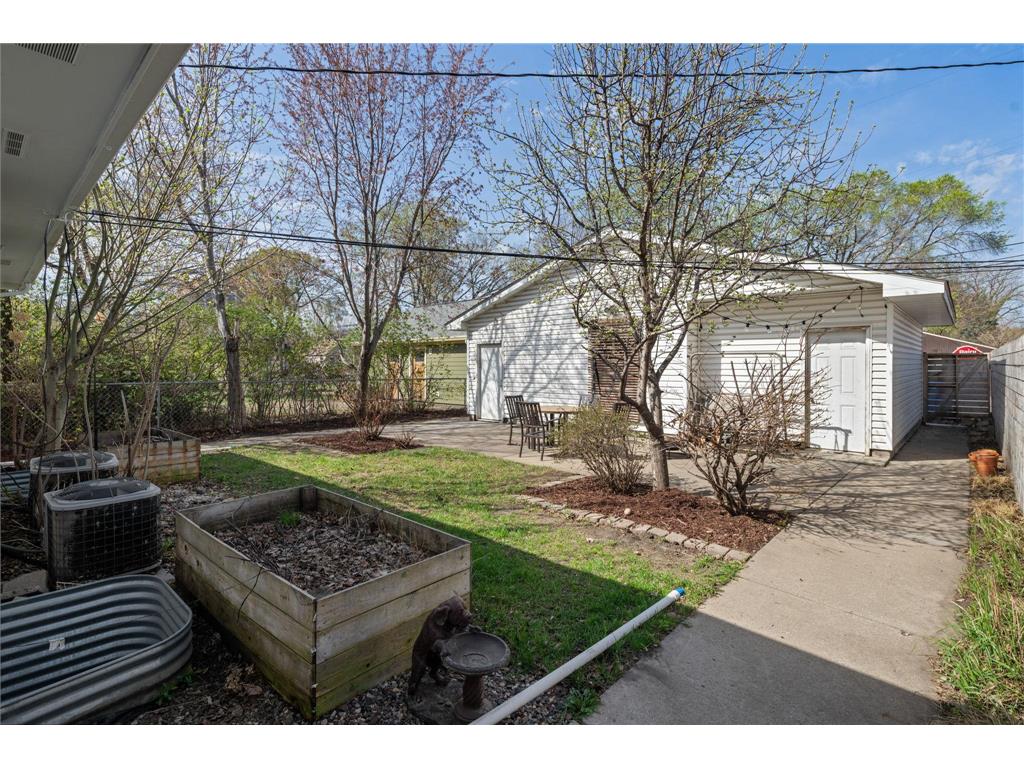 2416 Quincy Street NE Minneapolis MN 55418 7058751 image38