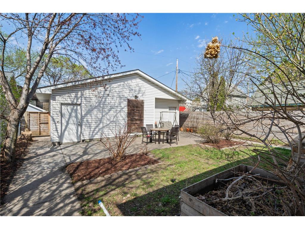 2416 Quincy Street NE Minneapolis MN 55418 7058751 image39
