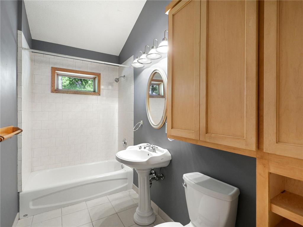 2417 Bourne Avenue Saint Paul MN 55108 7090780 image10