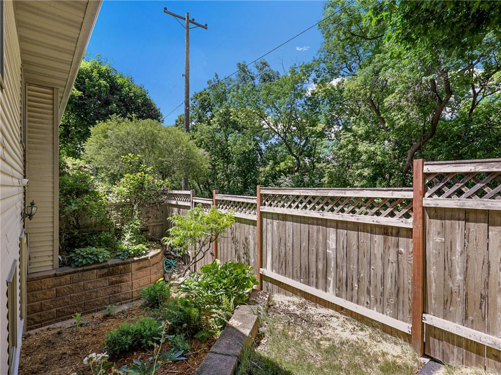 2417 Bourne Avenue Saint Paul MN 55108 7090780 image29