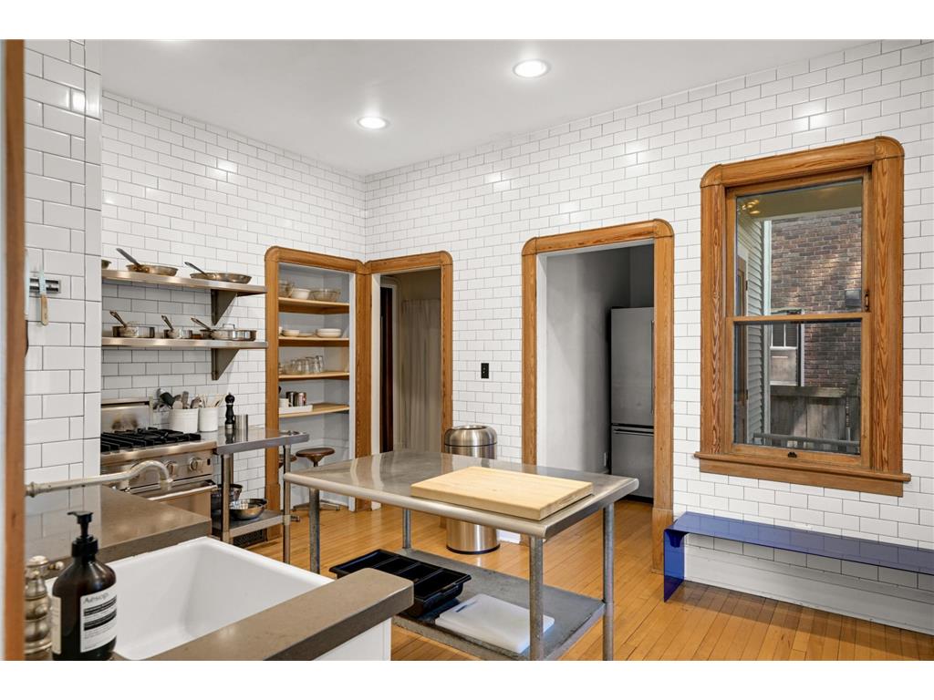 2417 Colfax Avenue S Minneapolis MN 55405 7099419 image13
