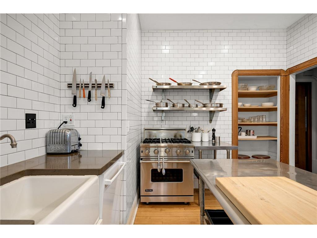 2417 Colfax Avenue S Minneapolis MN 55405 7099419 image14