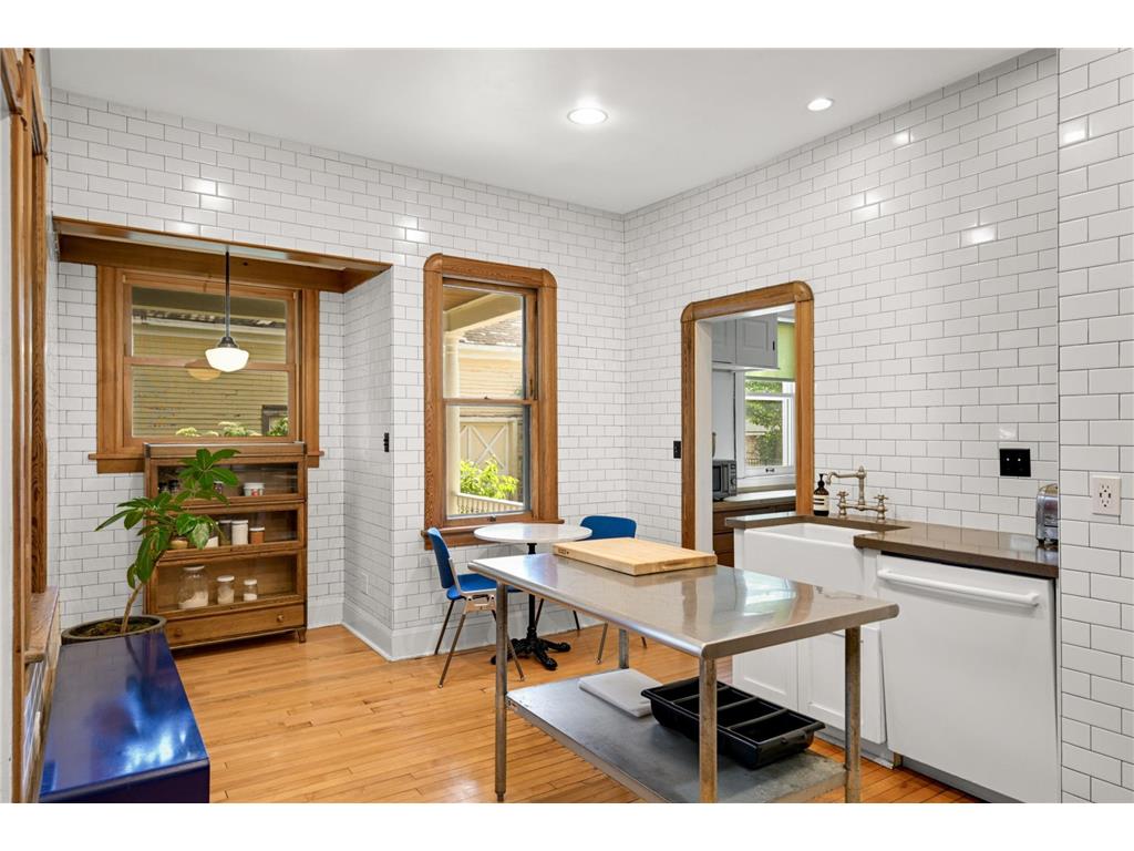 2417 Colfax Avenue S Minneapolis MN 55405 7099419 image15