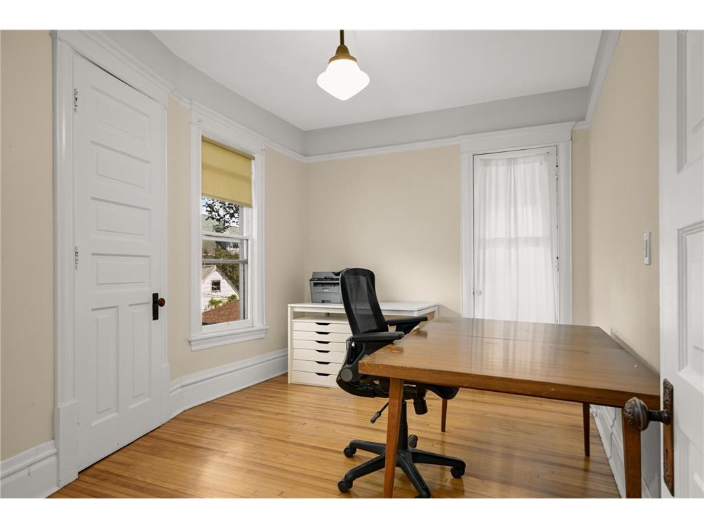 2417 Colfax Avenue S Minneapolis MN 55405 7099419 image24