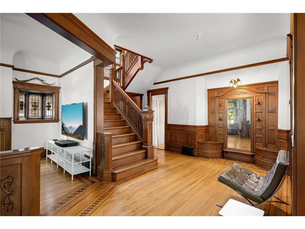 2417 Colfax Avenue S Minneapolis MN 55405 7099419 image6