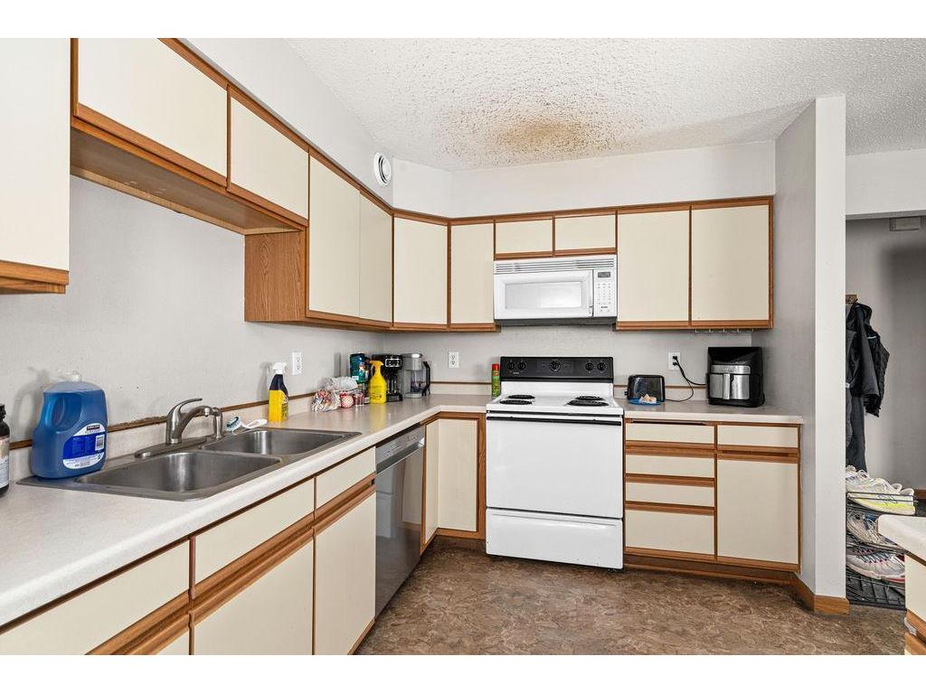 2417 Vermilion Road Duluth MN 55803 7042356 image3