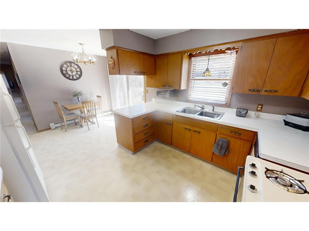 2418 Main Street W Albert Lea MN 56007 7058636 image11