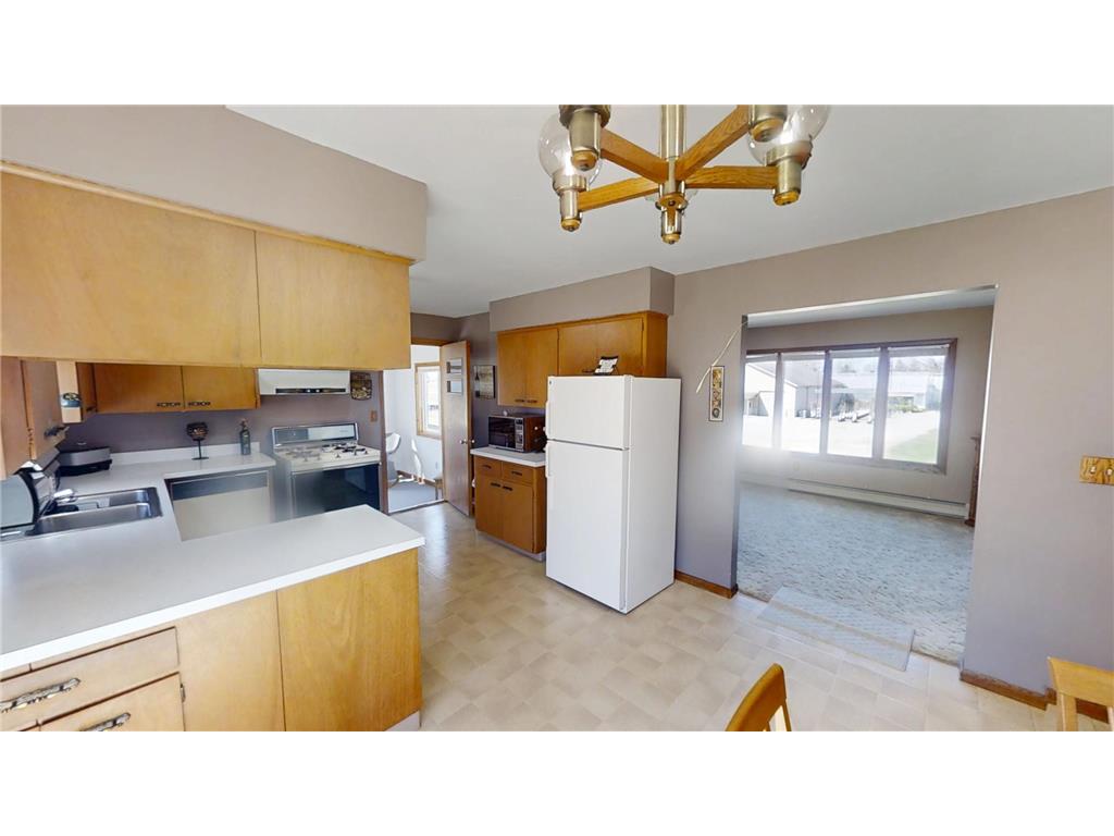 2418 Main Street W Albert Lea MN 56007 7058636 image9