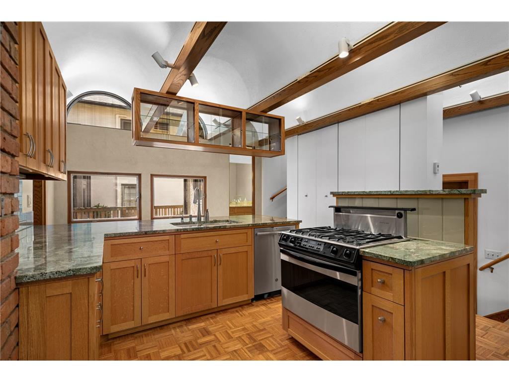 2418 W 22nd Street Minneapolis MN 55405 7070601 image18