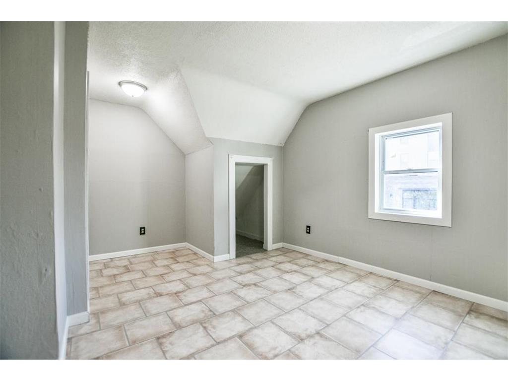 2419 California Street NE Minneapolis MN 55418 6806248 image22