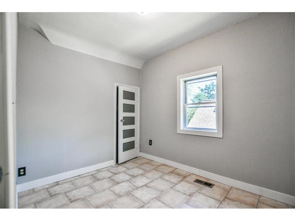 2419 California Street NE Minneapolis MN 55418 6806248 image24