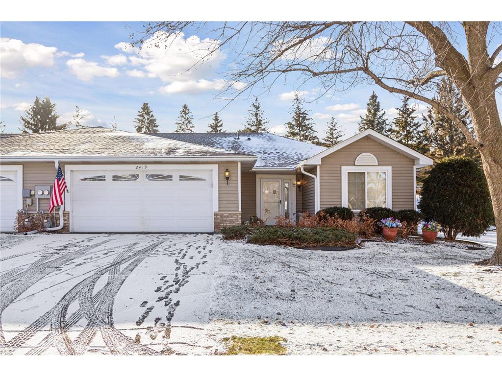 2419 Crestwood Drive North Saint Paul MN 55109 6623178 image1