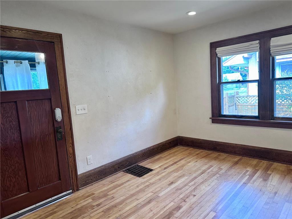 2419 E 38th Street Minneapolis MN 55406 6760742 image5