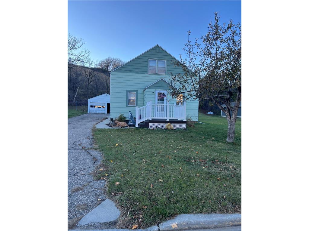 242 Grant Street S Lake Benton MN 56149 6634744 image1
