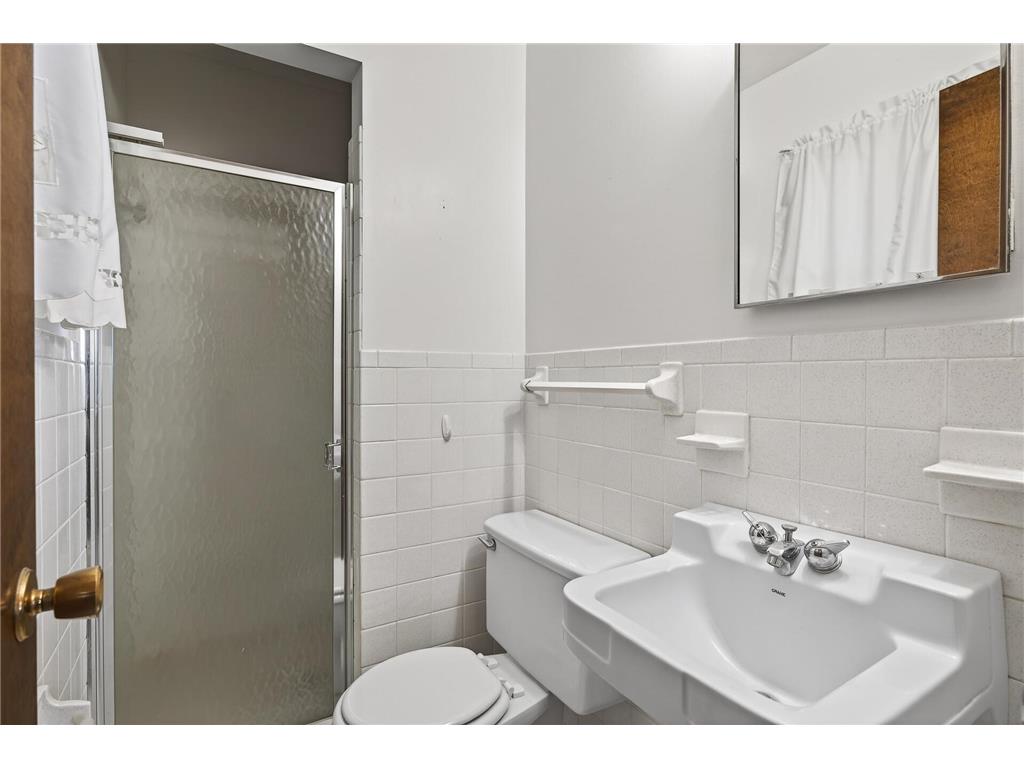 242 Mission Circle Bloomington MN 55420 7052727 image12