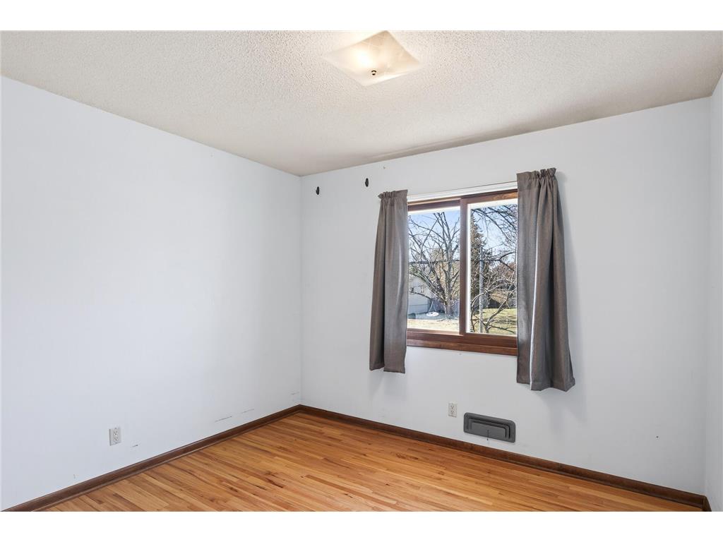 242 Mission Circle Bloomington MN 55420 7052727 image14