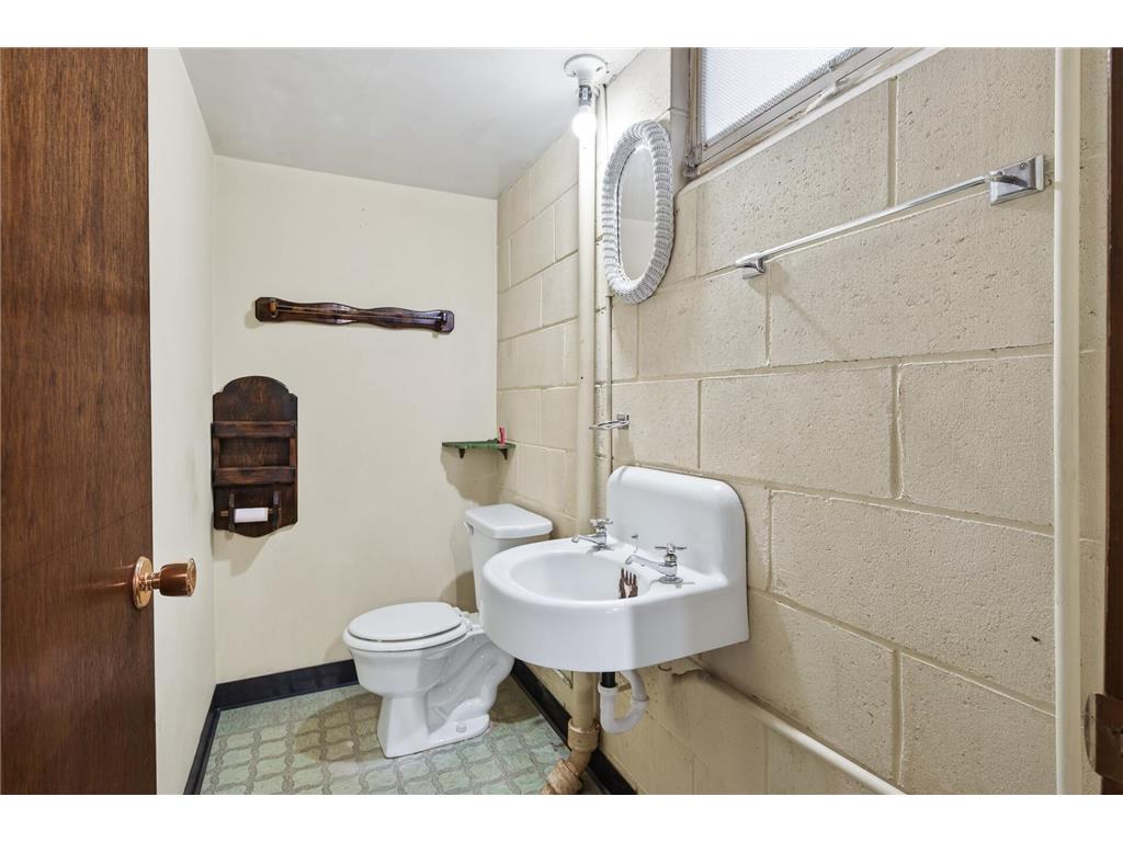 242 Mission Circle Bloomington MN 55420 7052727 image20