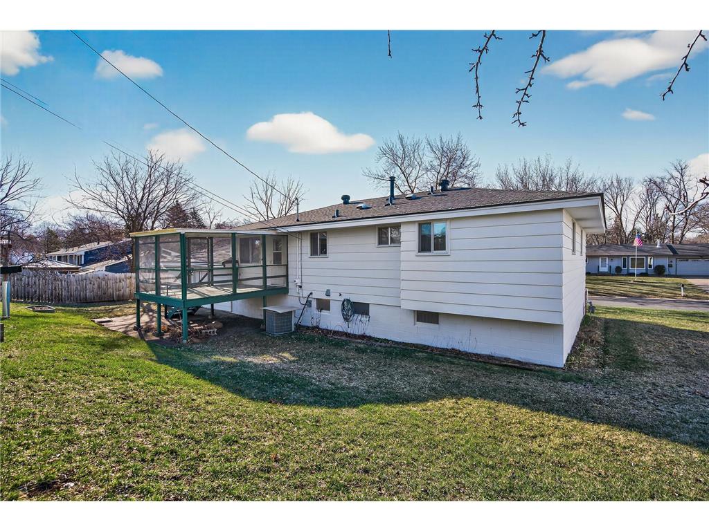 242 Mission Circle Bloomington MN 55420 7052727 image3