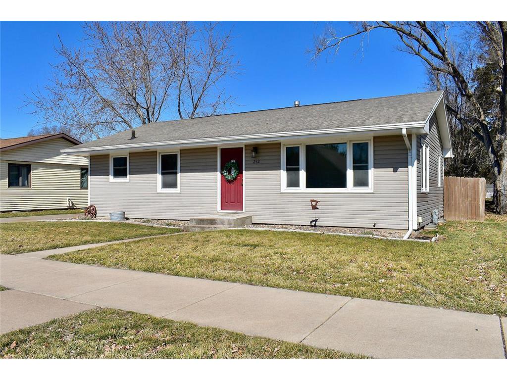 242 N 4th Street La Crescent MN 55947 6498107 image1