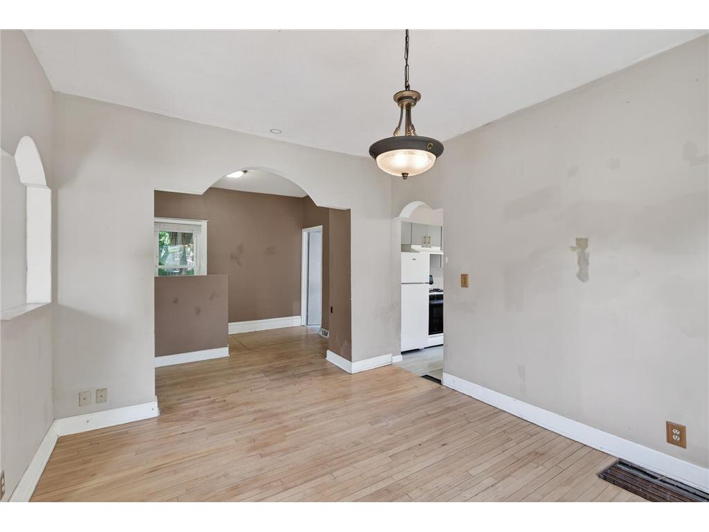 242 Penn Avenue N Minneapolis MN 55405 7075078 image11