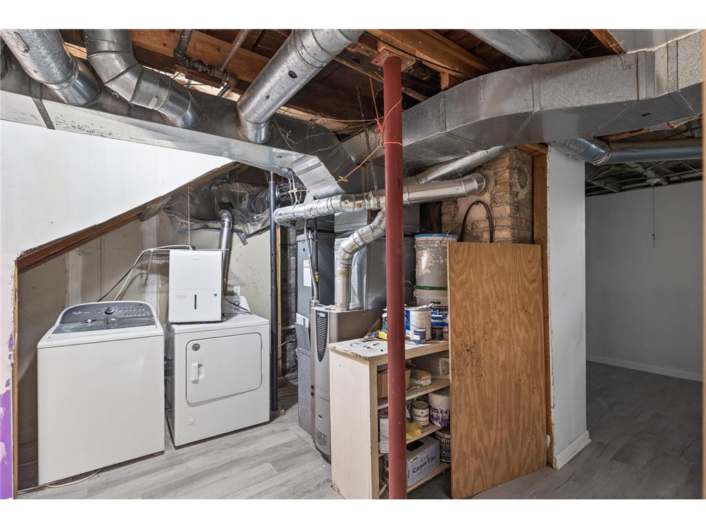 242 Penn Avenue N Minneapolis MN 55405 7075078 image22