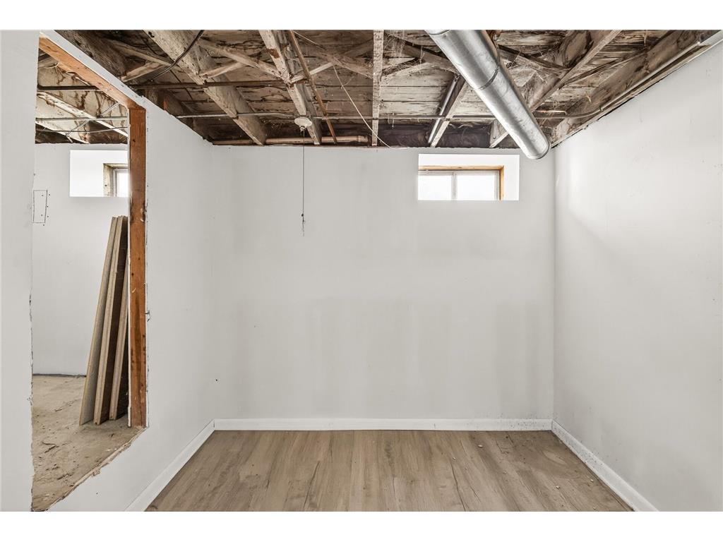 242 Penn Avenue N Minneapolis MN 55405 7075078 image24