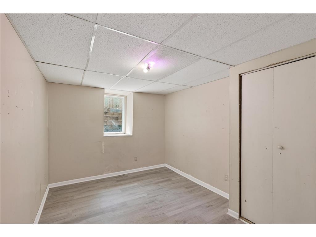 242 Penn Avenue N Minneapolis MN 55405 7075078 image26