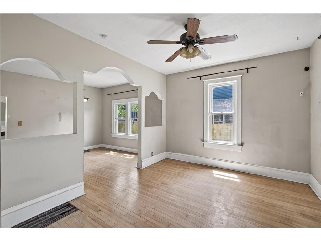 242 Penn Avenue N Minneapolis MN 55405 7075078 image8