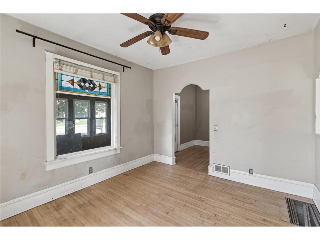 242 Penn Avenue N Minneapolis MN 55405 7075078 image9
