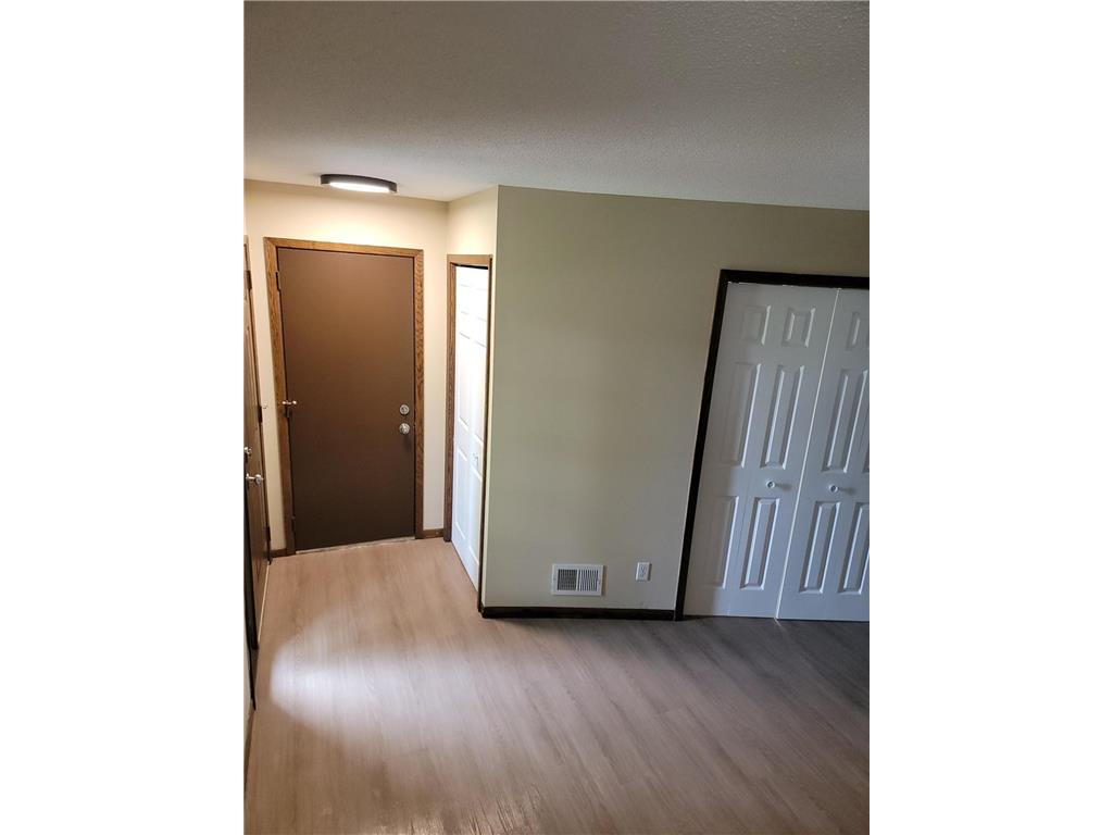 2420-2422 Brenner Court Roseville MN 55113 7106464 image12