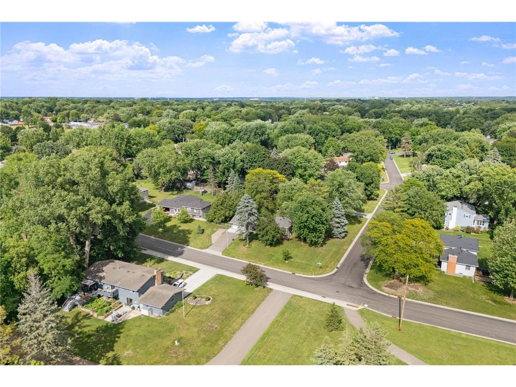 2420 Ensign Avenue N Golden Valley MN 55427 7078690 image5
