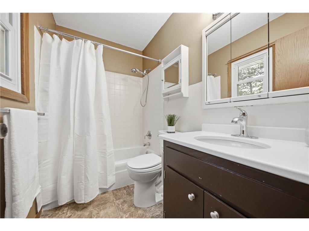 2420 Mounds Avenue New Brighton MN 55112 6826413 image12