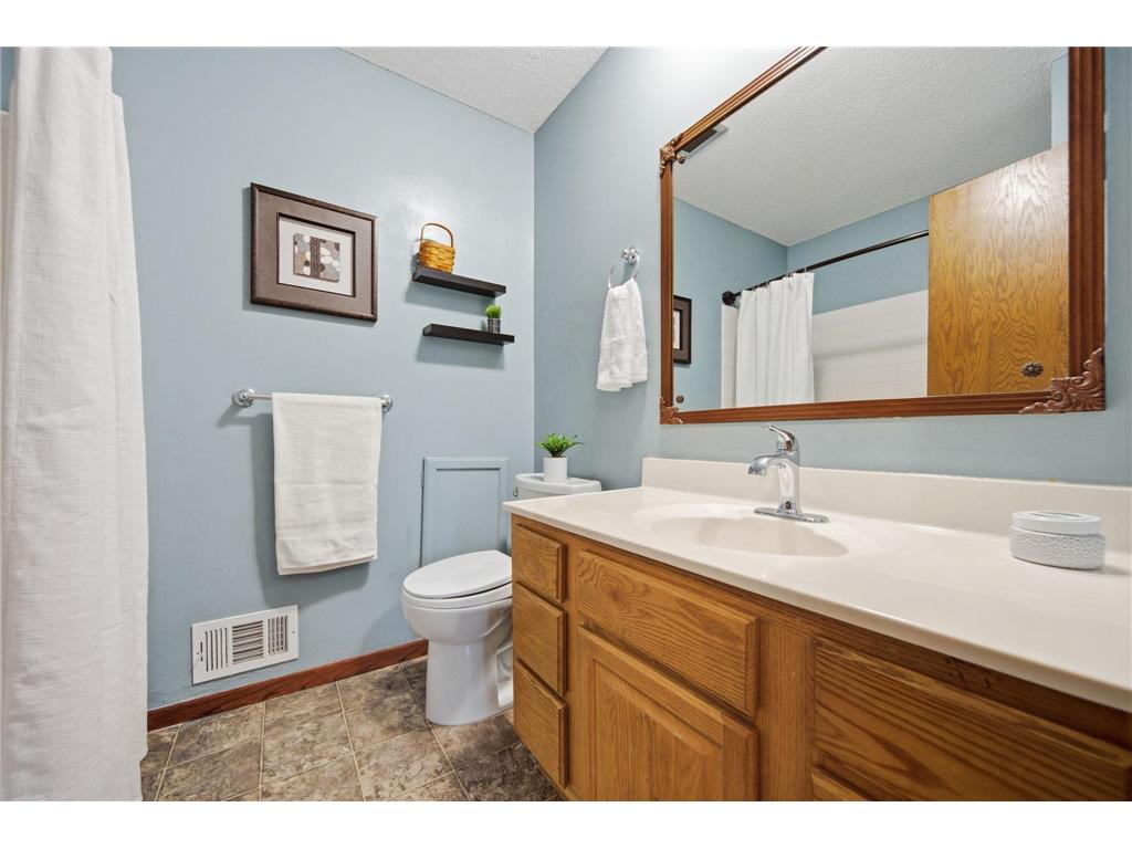 2420 Mounds Avenue New Brighton MN 55112 6826413 image18