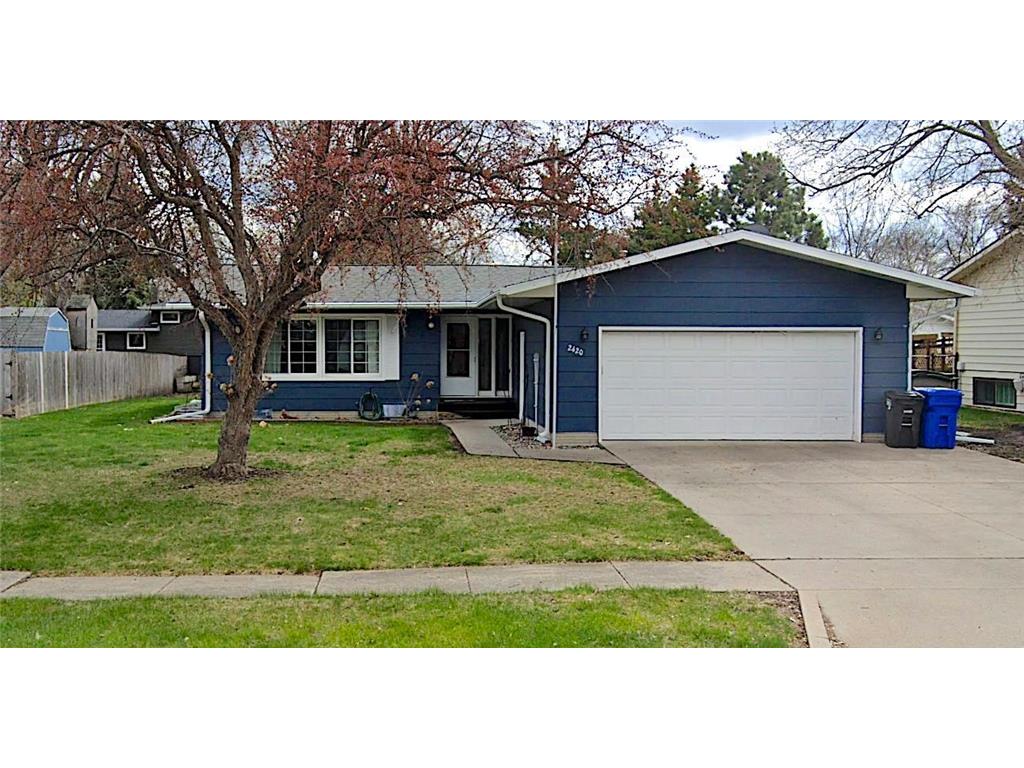 2420 W Country Club Drive S Fargo ND 58103 7101556 image1
